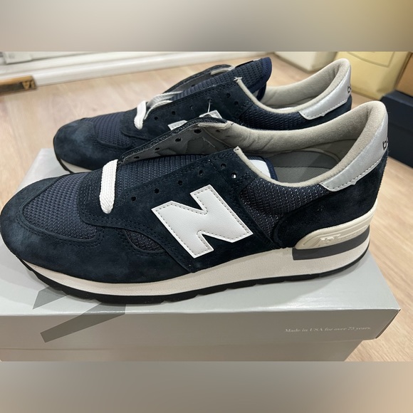 New Balance 990nv1 us8.5 - Picture 3 of 3